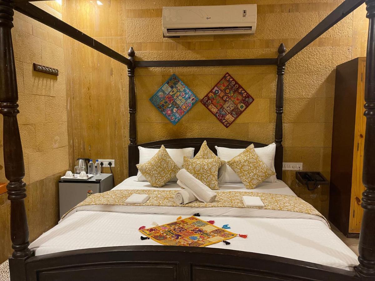 Hotel Meerana Jaisalmer Bagian luar foto