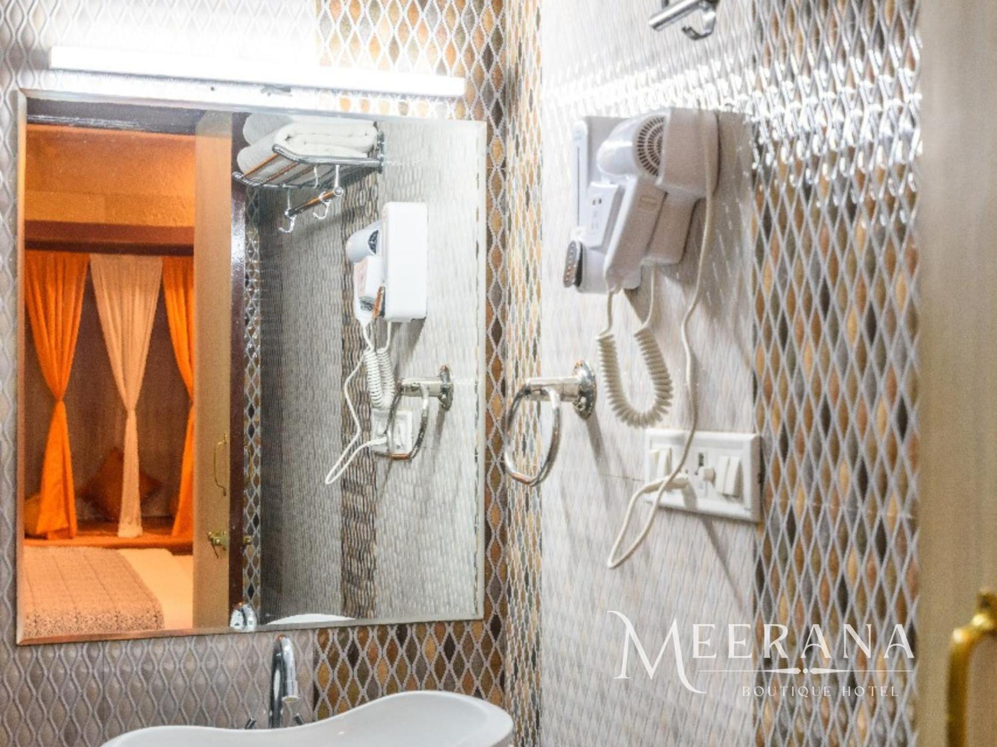 Hotel Meerana Jaisalmer Bagian luar foto