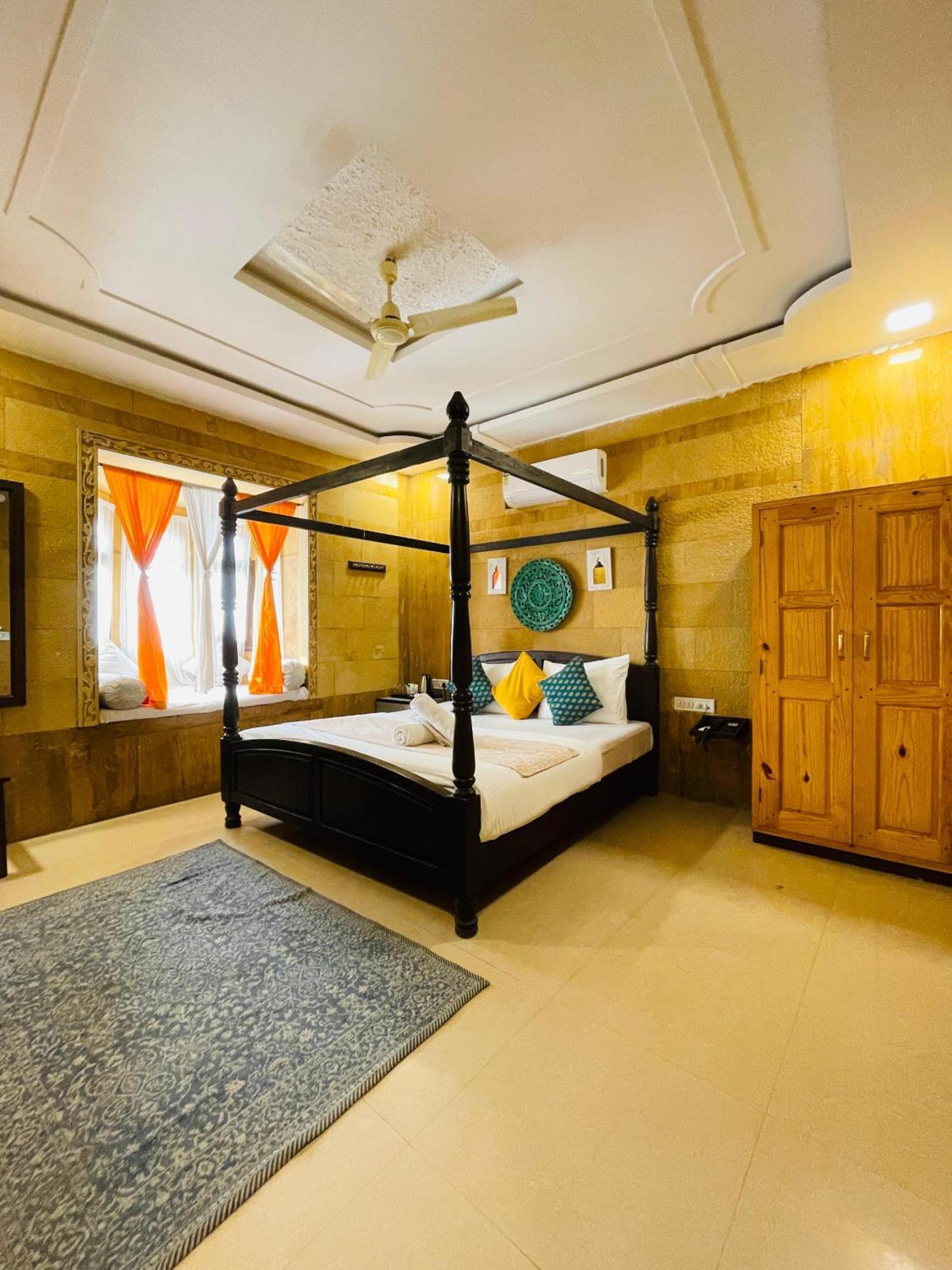 Hotel Meerana Jaisalmer Bagian luar foto