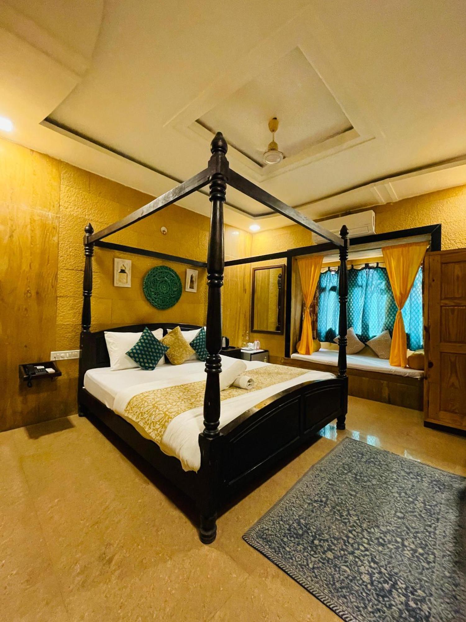 Hotel Meerana Jaisalmer Bagian luar foto
