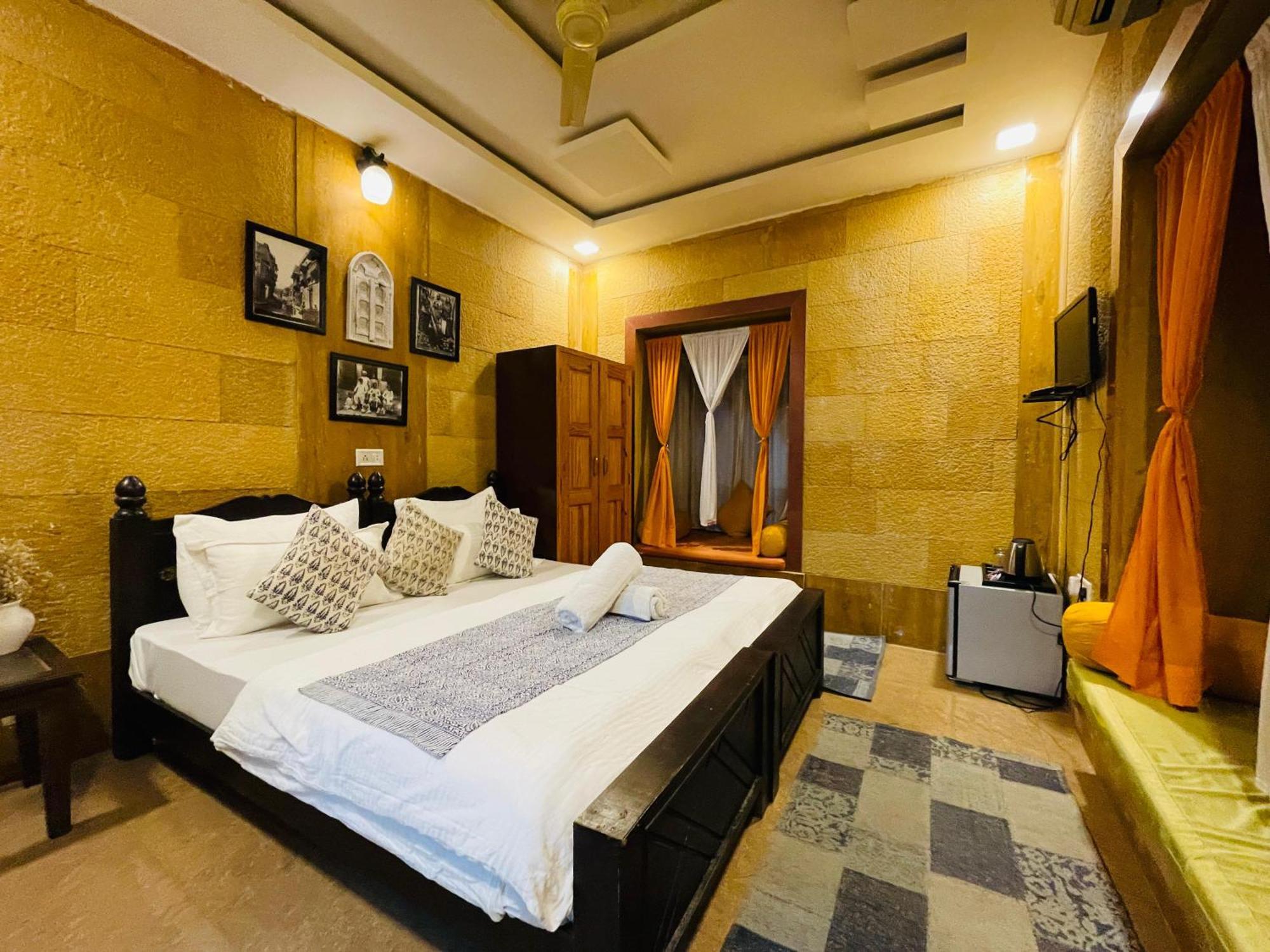 Hotel Meerana Jaisalmer Bagian luar foto